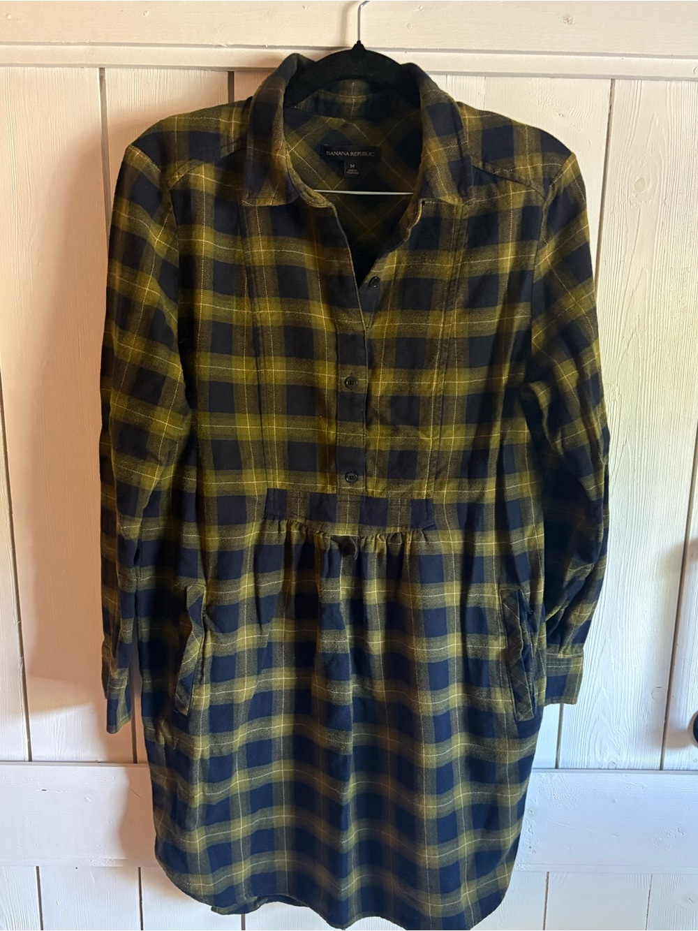 Banana Republic Navy and Yellow Plaid Shirt M